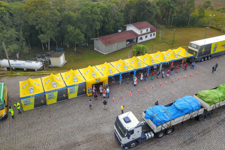 Paraná faz blitz da saúde para cuidar dos caminhoneiros